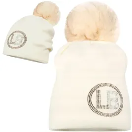 czapka-z-pomponem-pompon-zimowa-labartti-ozdobne-logo-ecru