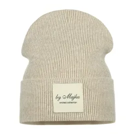 bezowa-czapka-damska-zimowa-jesienna-prazek-beanie-naszywka-majka