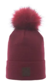 czapka-damska-mlodziezowa-zimowa-z-pomponem-wywijana-mila-dzianina-bordowa