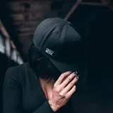 czapka-holy-blvk-lgbt