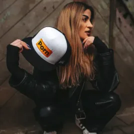 czapka-z-daszkiem-holy-blvk-satan-loves-porn-trucker
