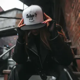 czapka-z-daszkiem-holy-blvk-satans-gym-trucker