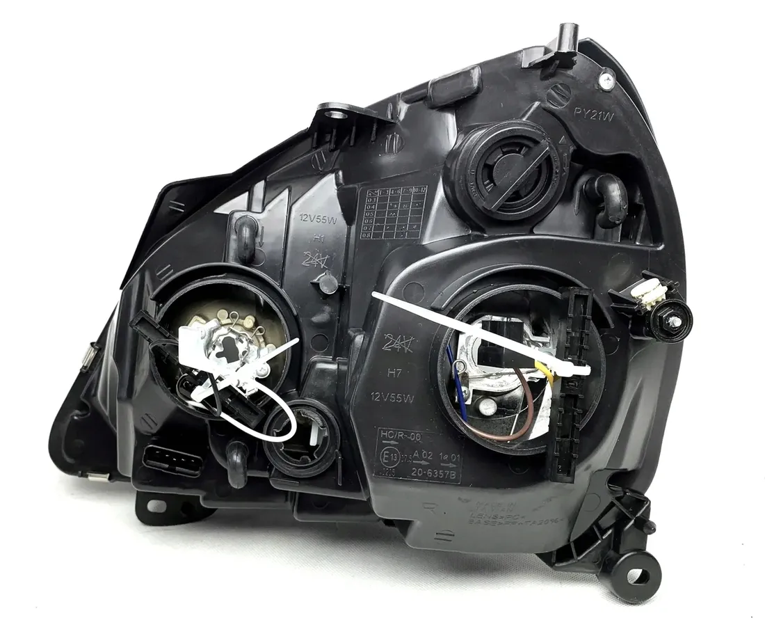 prawy-reflektor-renault-clio-ii-2001-2009