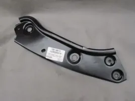 wzmocnienie-okular-wspornik-pasa-vw-caddy-10-15-vw-touran-10-20