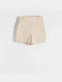 bezowe-szorty-z-ozdobnymi-guzikami-reserved-xs