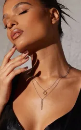 srebrny-zestaw-dwoch-lancuszkow-z-wisiorkami-prettylittlething-uniwersalny