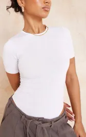 biale-body-z-krotkim-rekawem-prettylittlething-xs