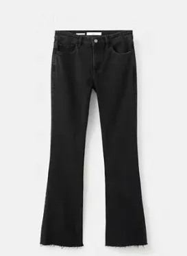 czarne-jeansy-flare-mango-32