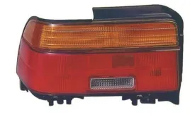 toyota-corolla-e10-sedan-lampa-tylna-lewa