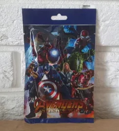 saszetka-niespodzianka-avengersi-batman-spider-man