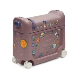 stokke-walizka-podrozna-dla-dzieci-z-funkcja-spania-jetkids-bedbox-lilac
