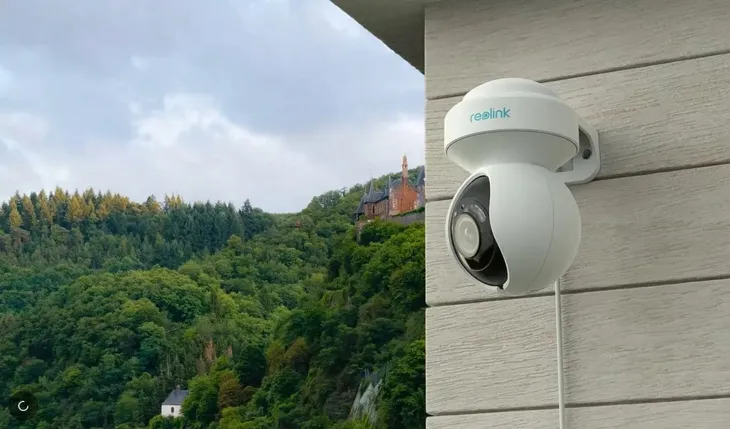 kamera-ip-reolink-e-series-e540-ptz-5mp-wi-fi-led-biala-kod-producenta-e-series-e540-model-e-series-e540