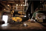 szlifierka-oscylacyjna-230w-marka-dewalt