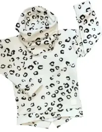 bluza-cetki-na-ecru-z-kominem-rozmiar-170