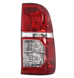 lampa-tylna-prawa-ze-swiatlem-cofania-toyota-hilux-2012-2016-nowa