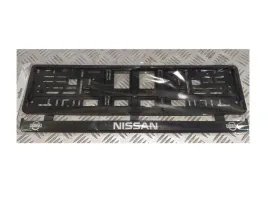 ramka-rejestracyjna-2d-ramka-tablicy-nissan-czarna