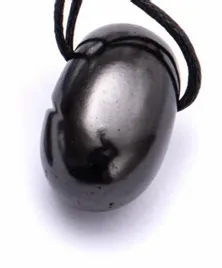 szungit-wisiorek-kropla