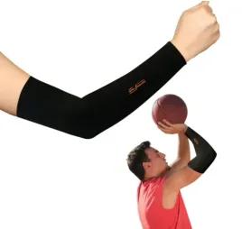 rekaw-na-reke-sportowy-opaska-uciskowa-rekawek-kompresyjny-sportowy-ochrona