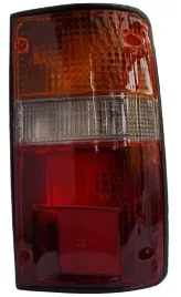toyota-hilux-volkswagen-taro-lampa-tylna-prawa