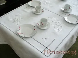 obrus-lniany-haftowany-recznie-140x250-haft-makowski-z-merezka