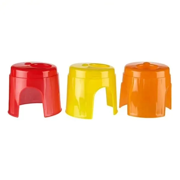 domek-na-drzewie-material-plastik