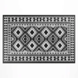 stylowy-dywan-winylowy-z-nadrukiem-czarne-romby-imitacja-tkaniny-120x180-cm