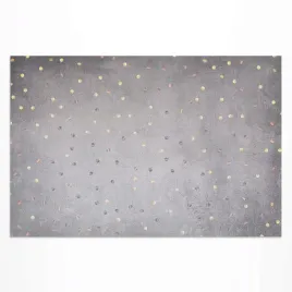 winylowy-dywan-taras-jasne-i-ciemne-kropki-na-szarej-teksturze-120x180-cm