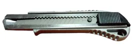 noz-do-tapet-metalowy-tapeciak-nozyk-18mm-noze-ostrze-lamane-tapicerski