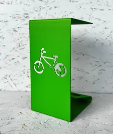 zielony-znicz-z-rowerkiem-wysokosc-20cm