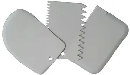 plastikowa-packa-skrobak-do-masy-kpl-3-sztuki