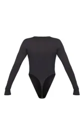 czarne-przylegajace-body-z-dlugim-rekawem-prettylittlething-m