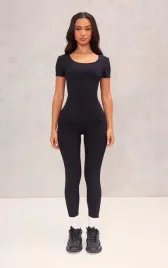 czarny-top-z-odkrytymi-plecami-prettylittlething-l