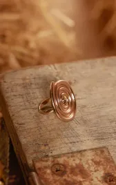 zloty-pierscionek-spirala-prettylittlething