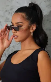 czarne-okulary-przeciwsloneczne-prettylittlething-uniwersalny