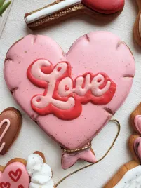 ciastko-balonowe-serce-love