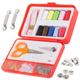 zestaw-krawiecki-do-szycia-etui-igly-nici-szpilki-niezbednik