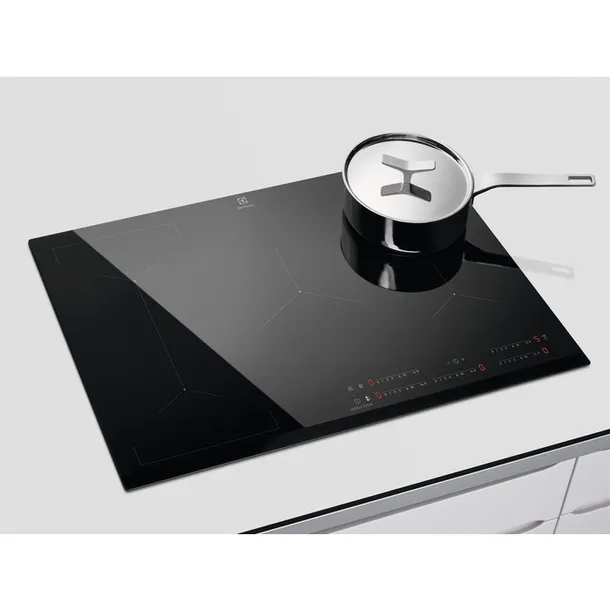 plyta-indukcyjna-electrolux-eiv835-wykonanie-plyty-szklo