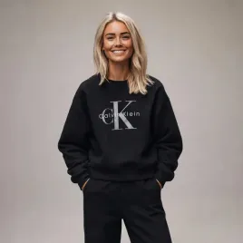 bluza-damska-calvin-klein-czarna-bez-kaptura-prezent-na-dzien-kobiet-xs