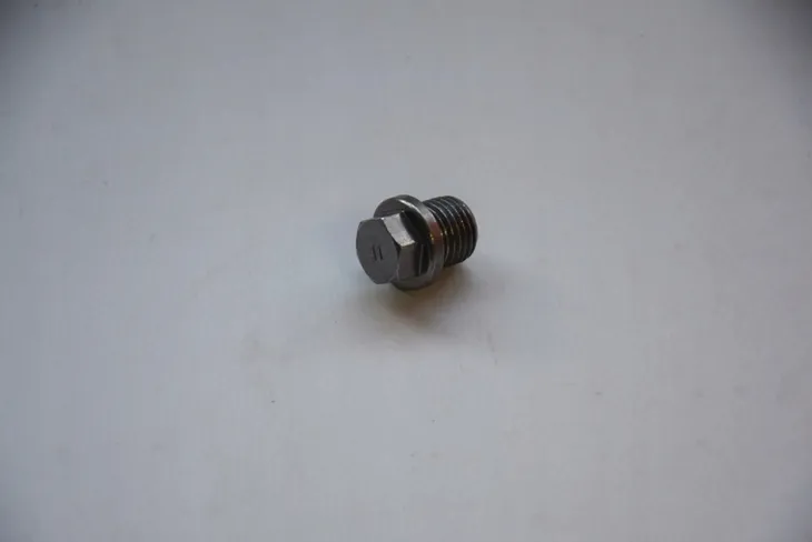 sruba-zamykajaca-bmw-e30-e31-e32-e36-e34-e38-e46-e39-e53-e60-e65-e70-e81-typ-silnika-benzyna-diesel