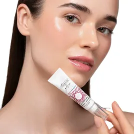 glaze-and-glow-balsam-do-ust-regenerujaco-rozswietlajacy-olej-rozany-10g