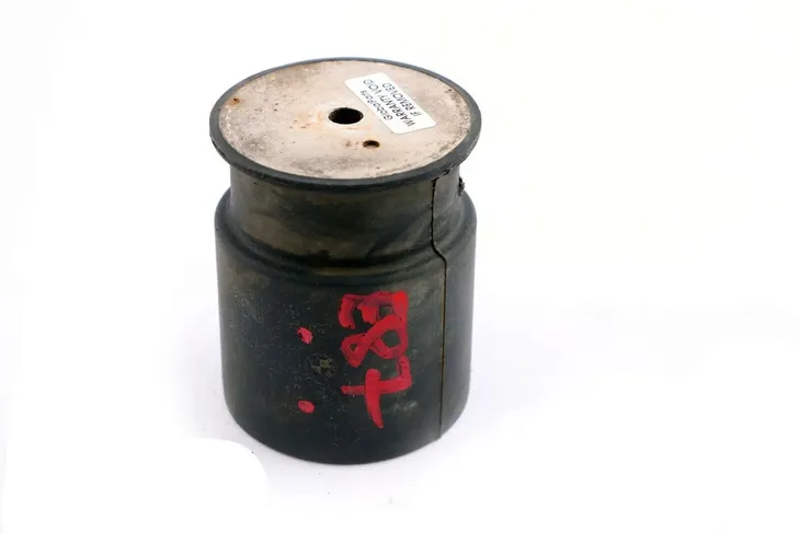 tlumik-drgan-bmw-e60-e61-e63-e64-e81-e84-x1-e87-waga-z-opakowaniem-1-kg