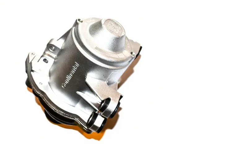 pompa-wody-elektryczna-bmw-e60-e70-e81-e84-e90-e91-11515a05704-jakosc-czesci-zgodnie-z-gvo-p-zamiennik-o-jakosci-porownywalnej-do-oryginalu