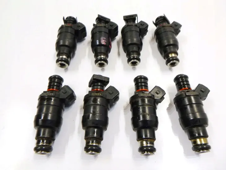 wtryskiwacz-bmw-e31-e32-e34-e38-e39-730i-740i-530i-stan-nowy-producent-czesci-bmw-oe