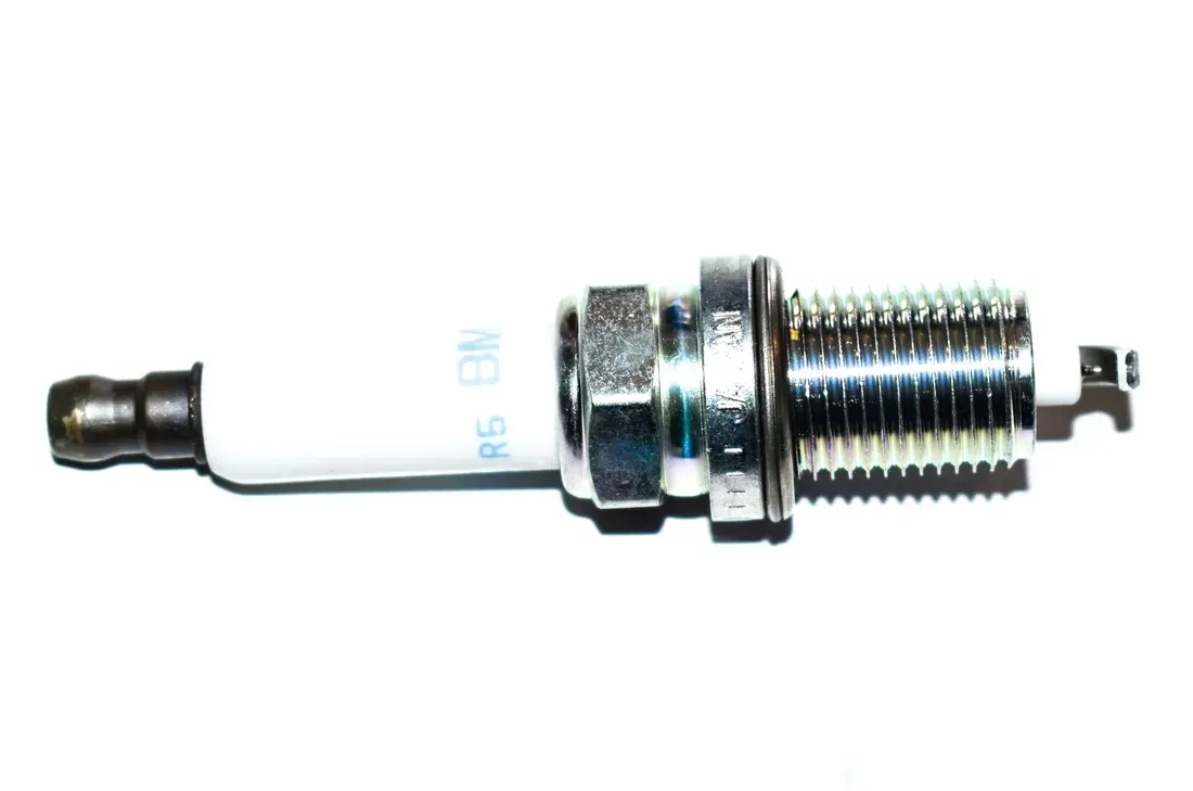 swieca-zaplonowa-bmw-e46-e65-e60-e87-e81-e90-316