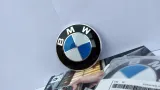 emblemat-znaczek-przod-tyl-bmw-e81-e87-e63-e64-z4-marka-bmw-stan-nowy