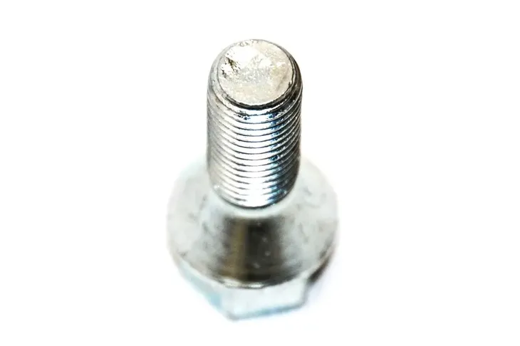 sruba-kola-bmw-e30-e36-e38-e39-e60-e90-mini-e65-waga-z-opakowaniem-0-04-kg