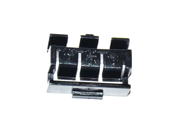 zaczep-relingu-dachowego-bmw-e81-e82-e87-e87n-e90-e90n-e92-e92n-51137077127-producent-czesci-bmw-oe