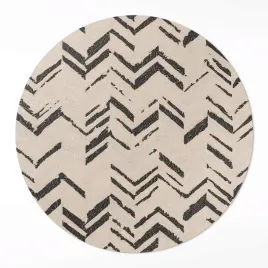 okragly-dywan-winyl-slady-opon-indianskie-strzalki-wzor-w-jodelke-110-cm
