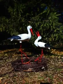 figura-ogrodowa-ozdobna-rodzina-mama-z-malym-gniazdo