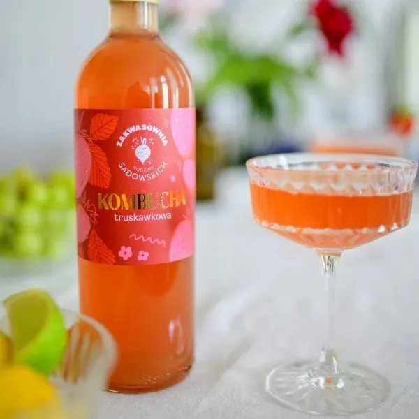 kombucha-truskawkowa-750-ml-stan-nowy